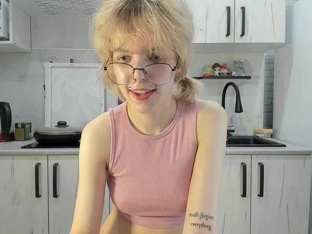 ReneYolker live cam on BongaCams