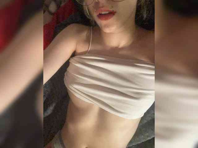 ReneYolker Sex Cam Show
