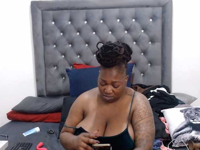 ChocSexcBeast live cam on BongaCams