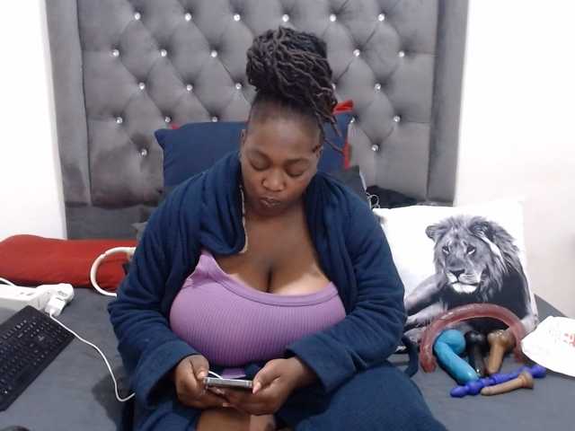 ChocSexcBeast live cam preview