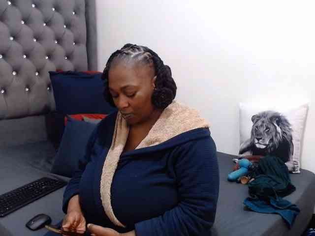 ChocSexcBeast webcam