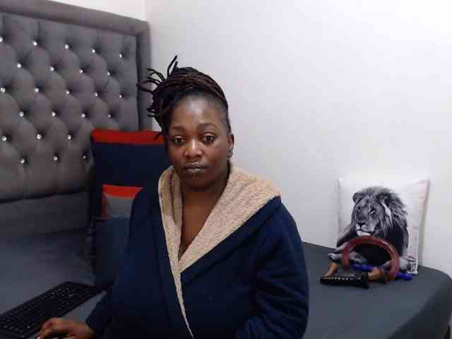 ChocSexcBeast webcam