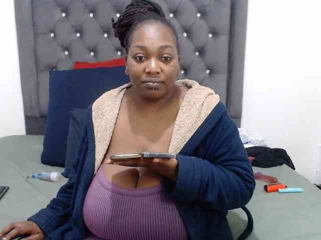 ChocSexcBeast webcam