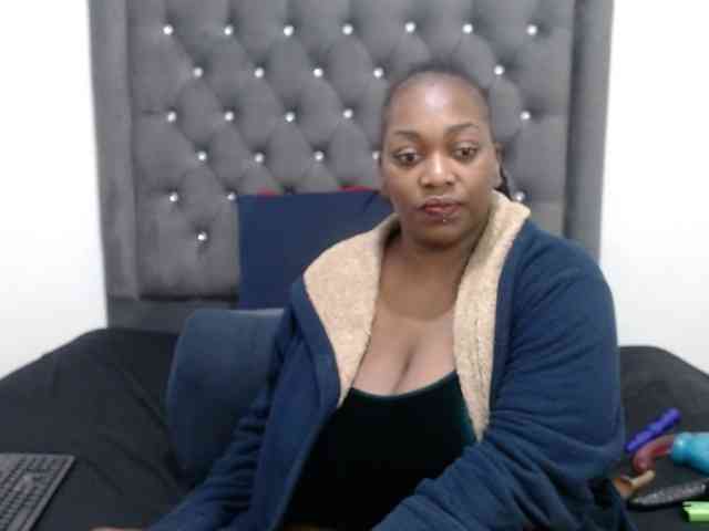 ChocSexcBeast webcam