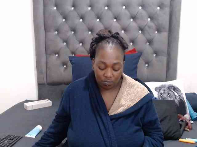 ChocSexcBeast webcam
