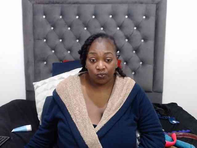 ChocSexcBeast webcam