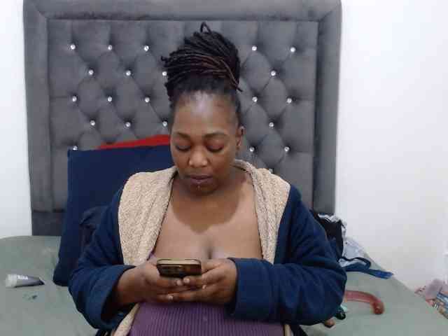 ChocSexcBeast webcam
