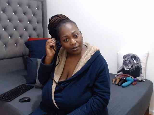 ChocSexcBeast webcam