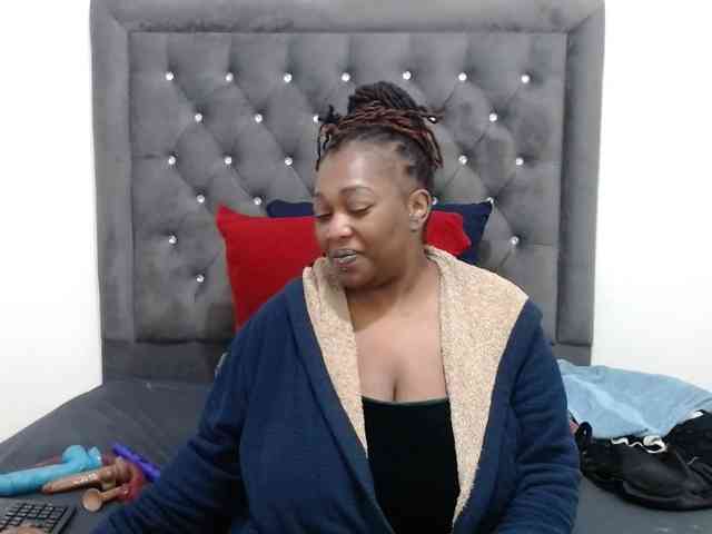 ChocSexcBeast webcam