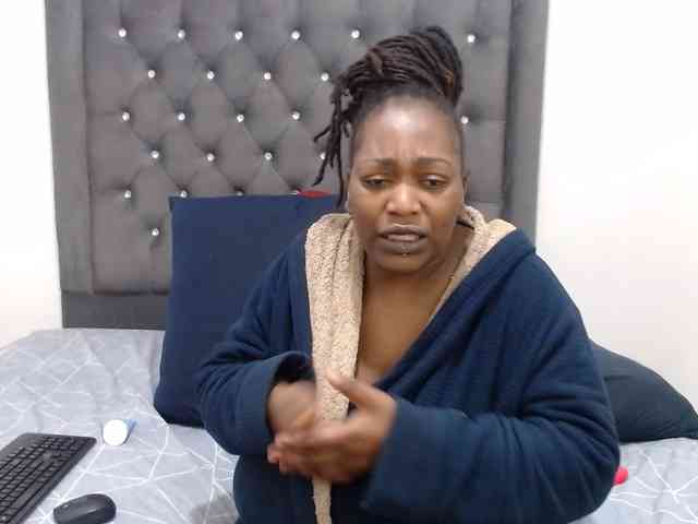 ChocSexcBeast webcam