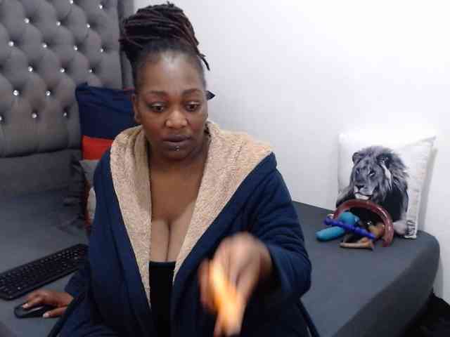 ChocSexcBeast webcam