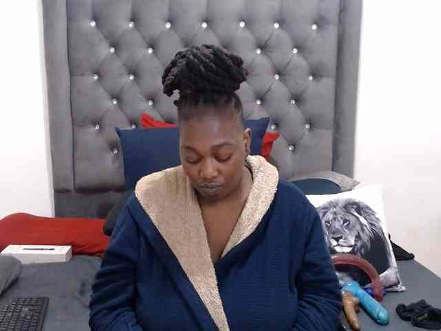 ChocSexcBeast webcam