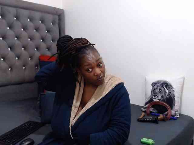 ChocSexcBeast webcam