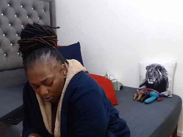 ChocSexcBeast webcam
