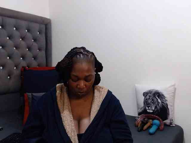 ChocSexcBeast webcam