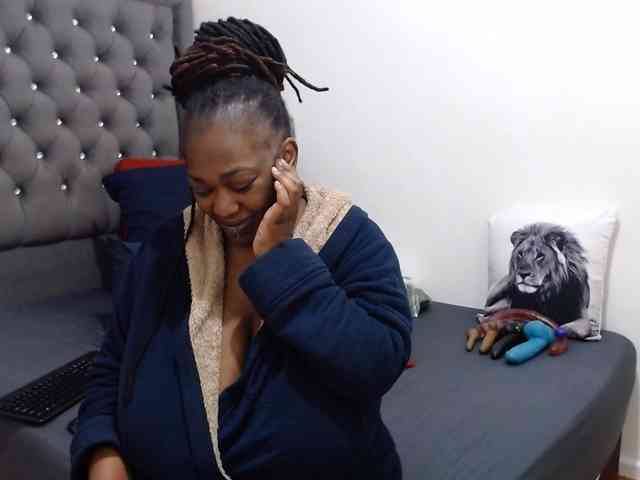 ChocSexcBeast webcam