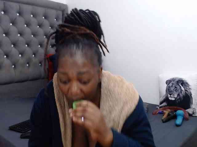 ChocSexcBeast webcam