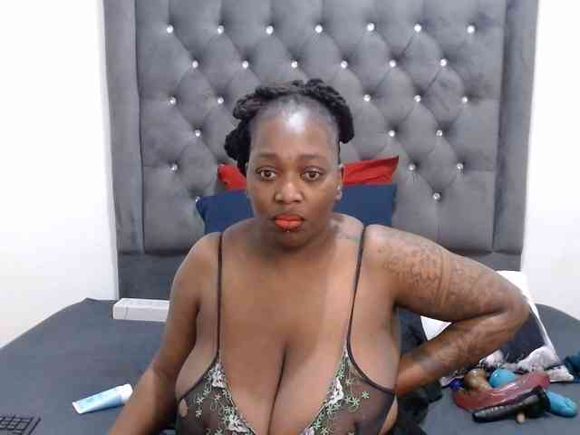 ChocSexcBeast webcam