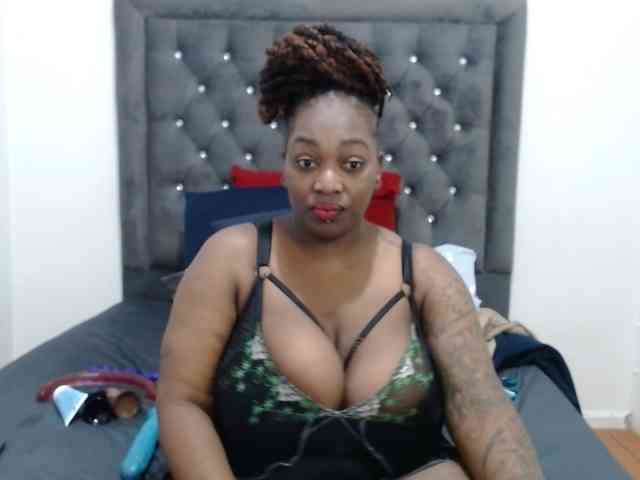 ChocSexcBeast webcam