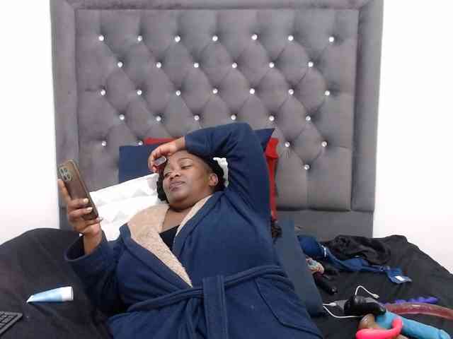 ChocSexcBeast webcam
