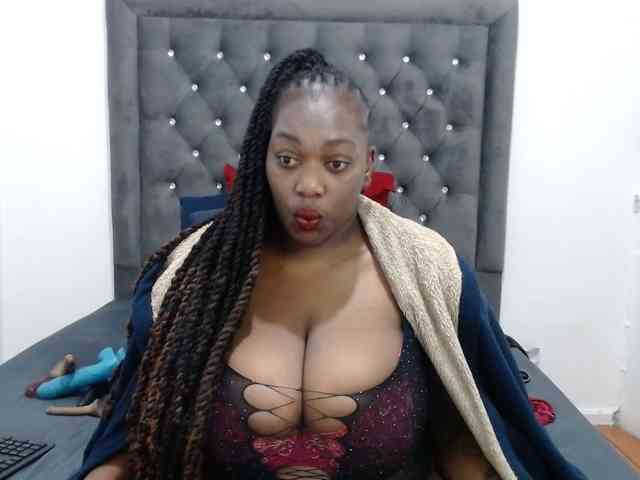 ChocSexcBeast webcam