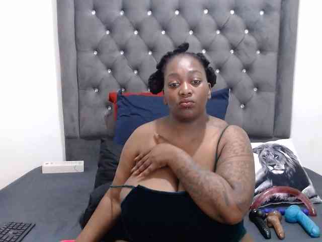 ChocSexcBeast webcam