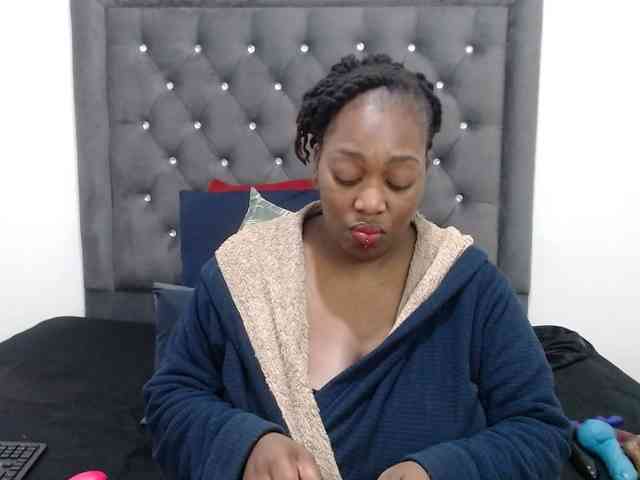 ChocSexcBeast webcam