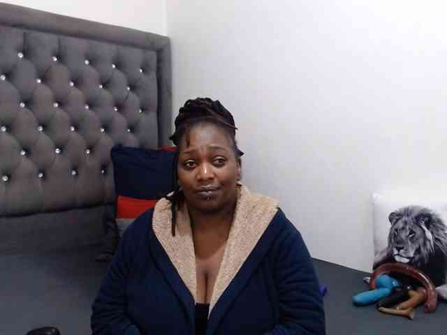 ChocSexcBeast webcam
