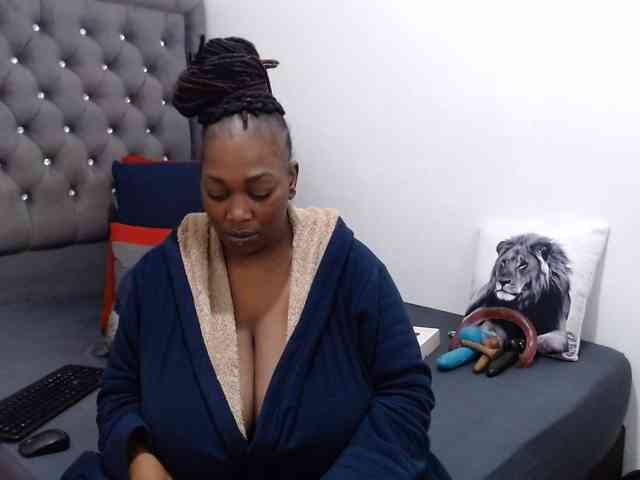 ChocSexcBeast webcam