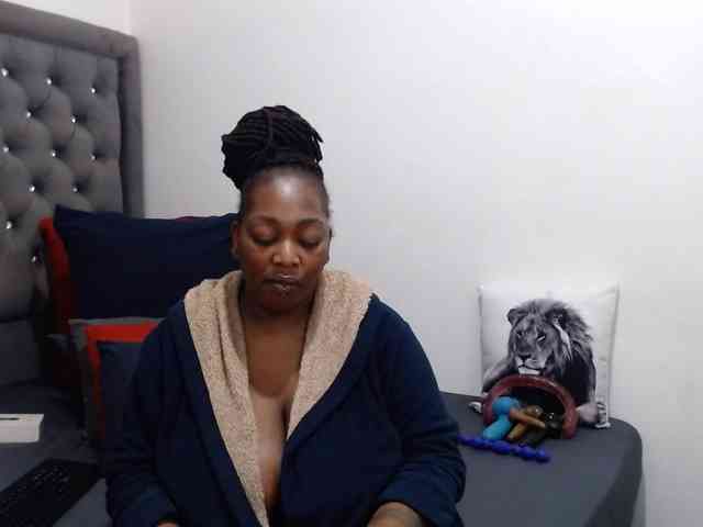 ChocSexcBeast webcam