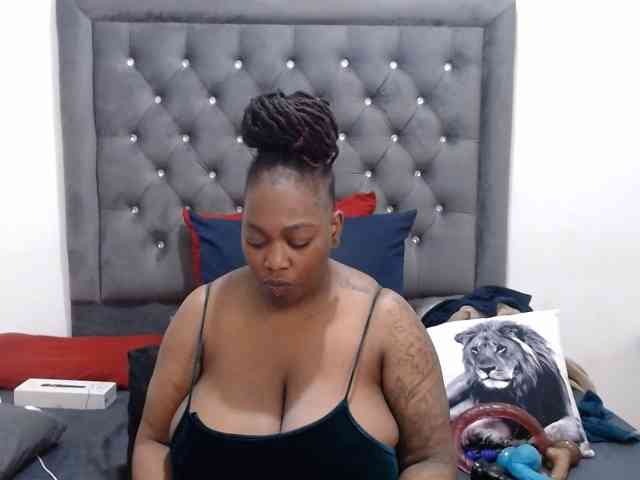 ChocSexcBeast's webcam live show