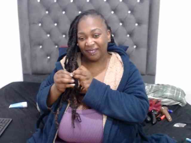 ChocSexcBeast webcam