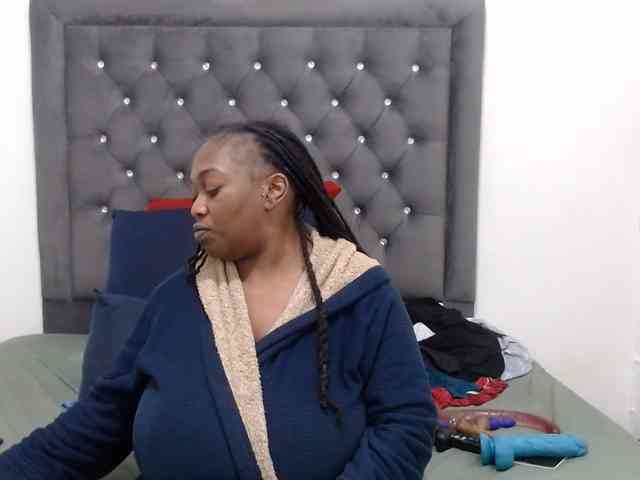 ChocSexcBeast webcam