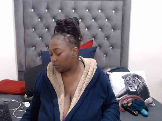 ChocSexcBeast webcam