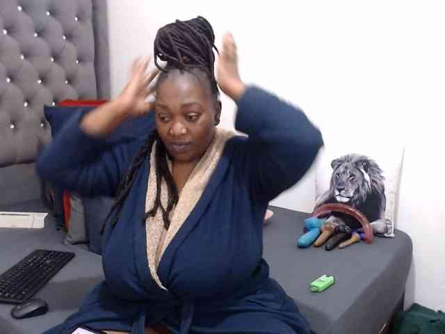 ChocSexcBeast webcam