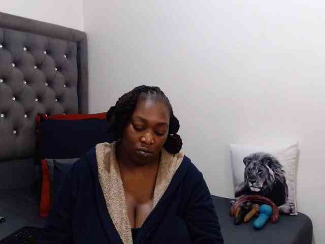 ChocSexcBeast webcam