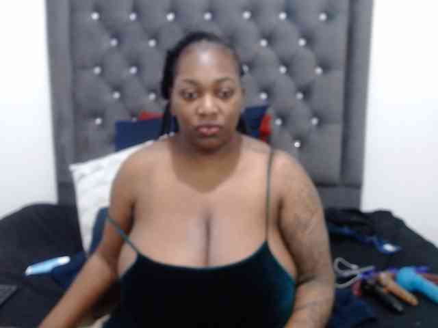 ChocSexcBeast webcam