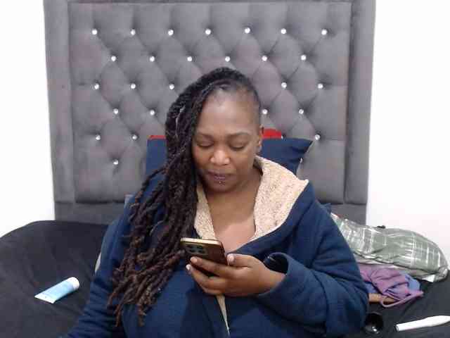 ChocSexcBeast webcam