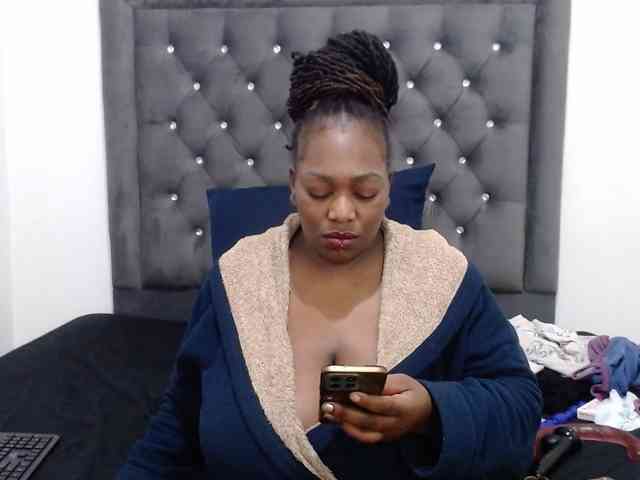 ChocSexcBeast webcam