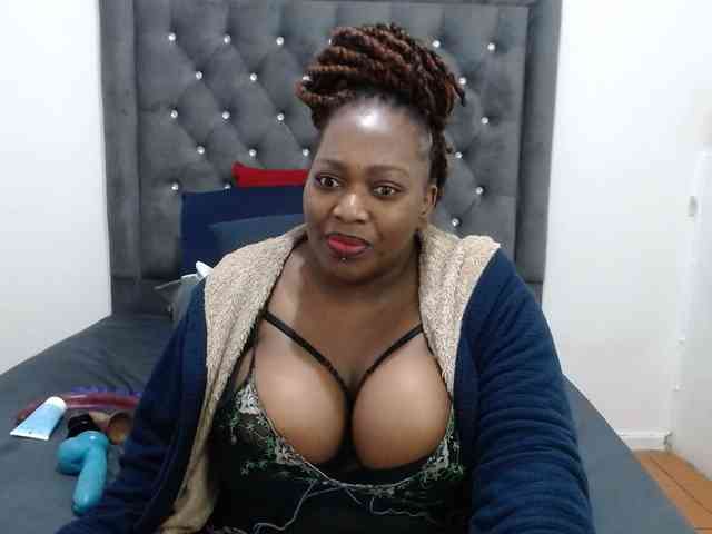 ChocSexcBeast webcam