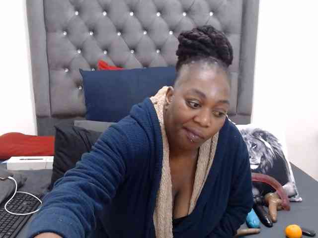 ChocSexcBeast webcam