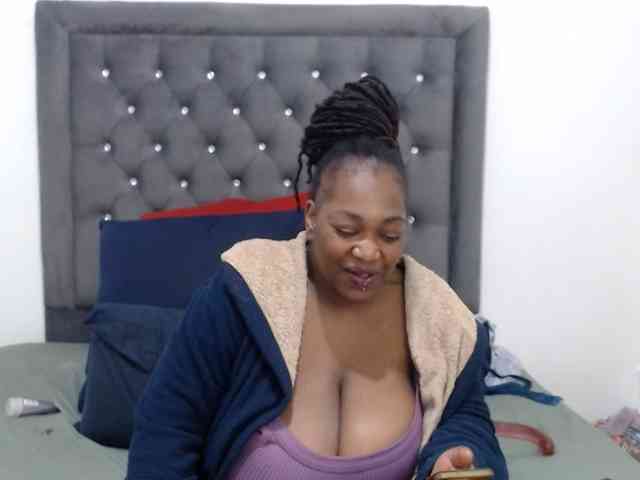 ChocSexcBeast webcam