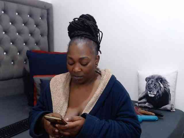 ChocSexcBeast webcam