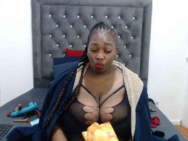 ChocSexcBeast webcam