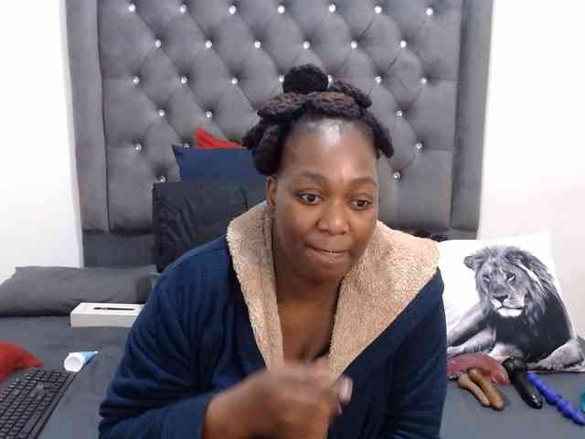 ChocSexcBeast webcam