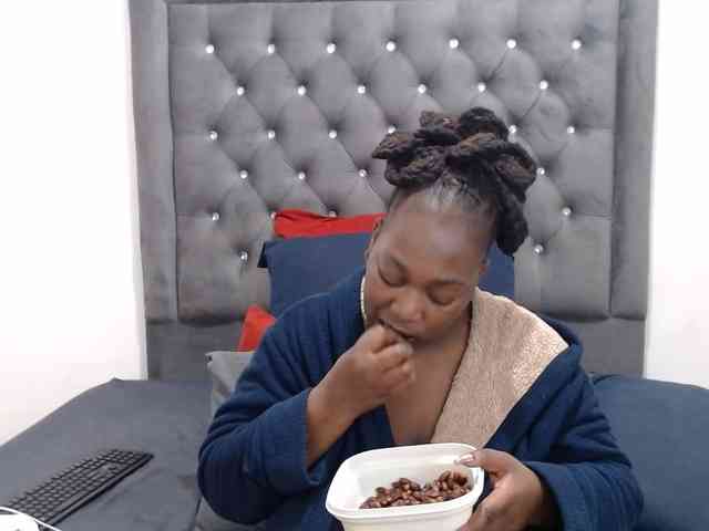 ChocSexcBeast webcam