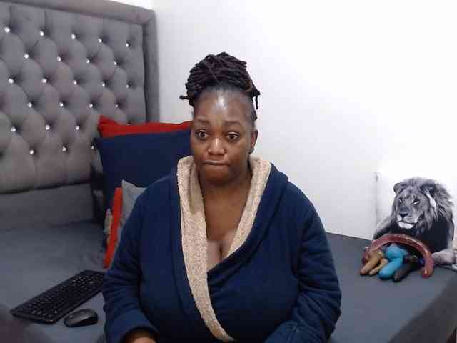 ChocSexcBeast webcam