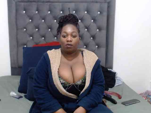 ChocSexcBeast webcam