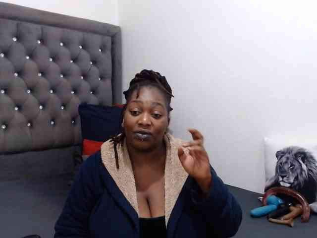 ChocSexcBeast webcam