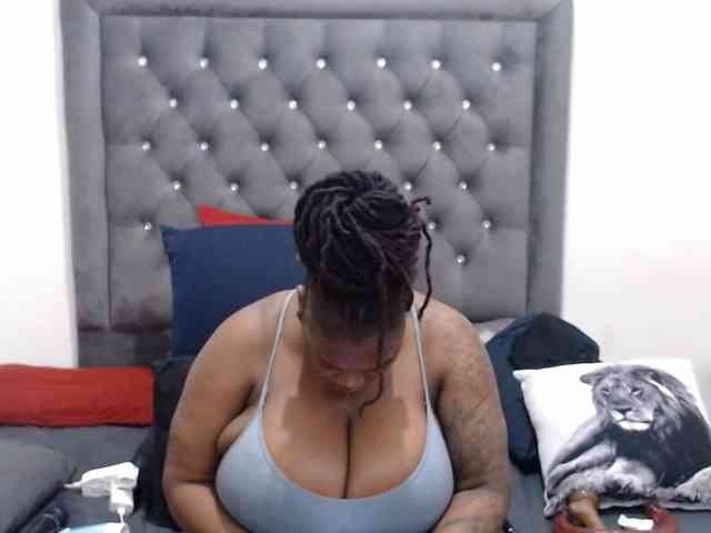 ChocSexcBeast webcam
